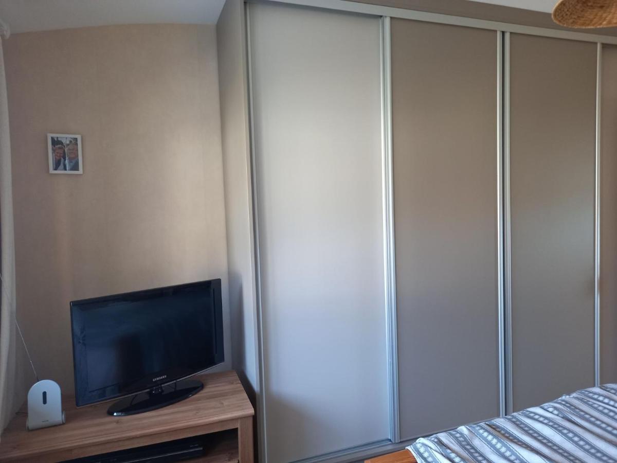 Chez Kiki Apartment Epinal Bagian luar foto